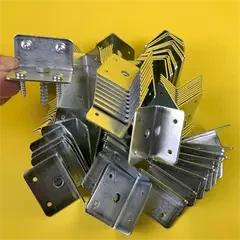 elgalvaniseret vinkelbeslag kan købes i større mængder på op til 250 stk